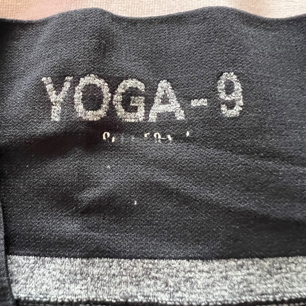 Fashion Nova Seamless Active Set - Picture 11 of 11